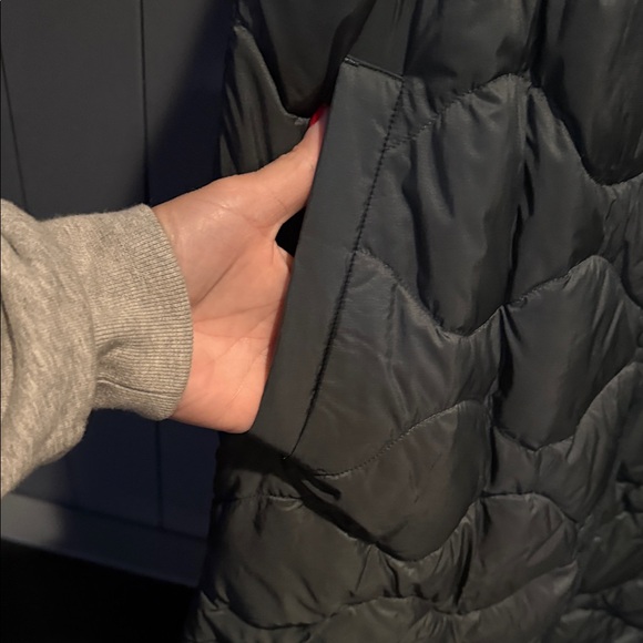 Women's GreenGray Quilted Vest - Picture 3 of 5